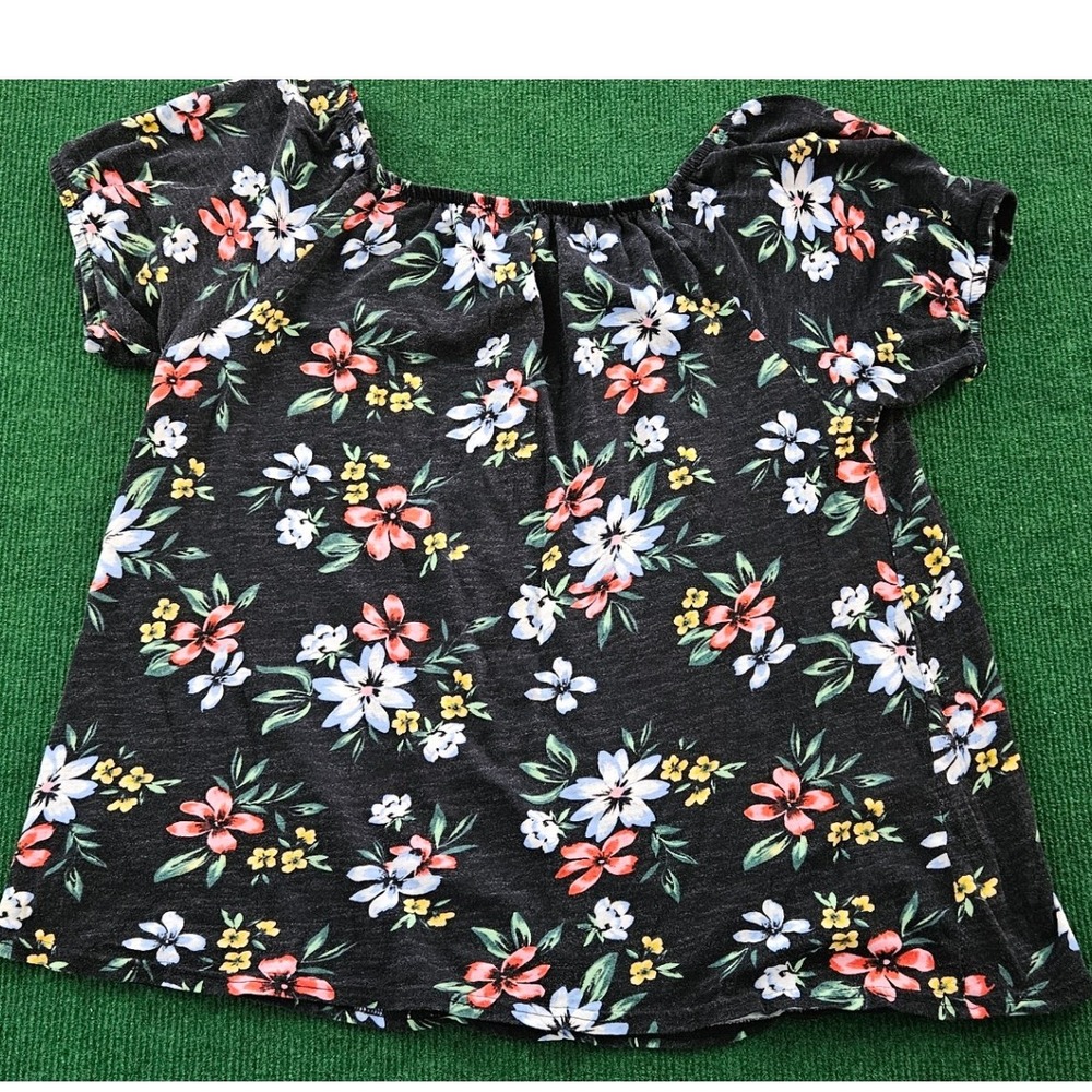 Old Navy Floral Print Top Womens Small Black Multi Color Blouse Shirt - Picture 3 of 4